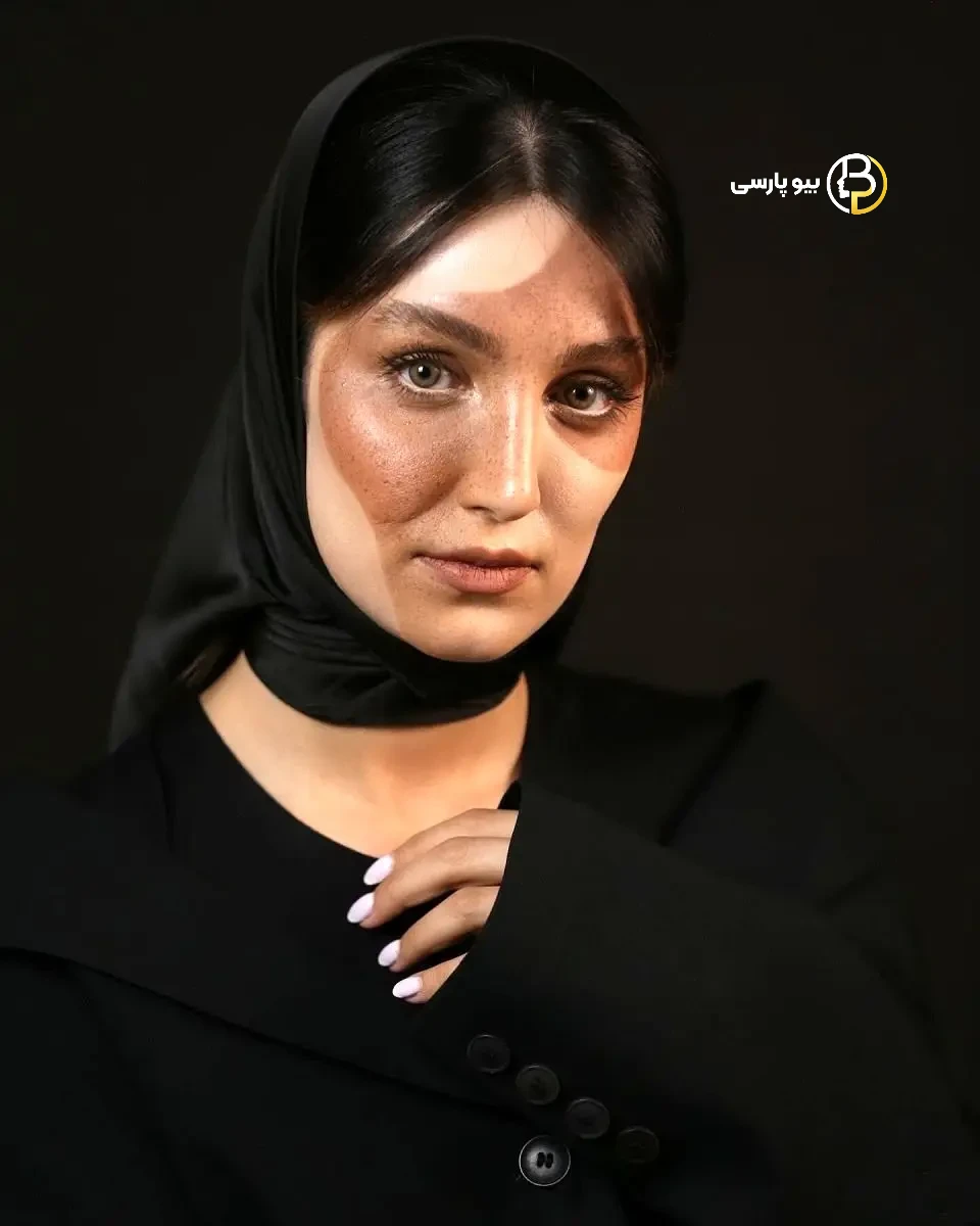 بیوگرافی زارا (زهرا) نادری فر